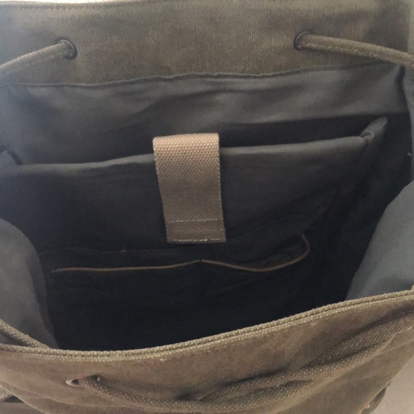NWOT canvas backpack - Picture 4 of 7